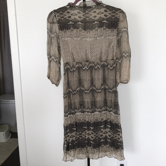 A brand new medi dress - Picture 2 of 3